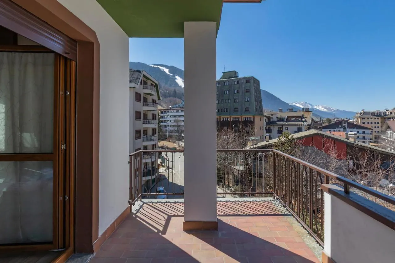 Europa Master Guest Apartment Aprica Italy